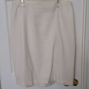 Fully lined Wool Skirt